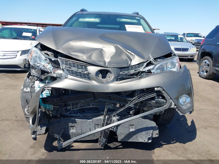 2015 TOYOTA RAV4 XLE - JTMWFREV8FD066704