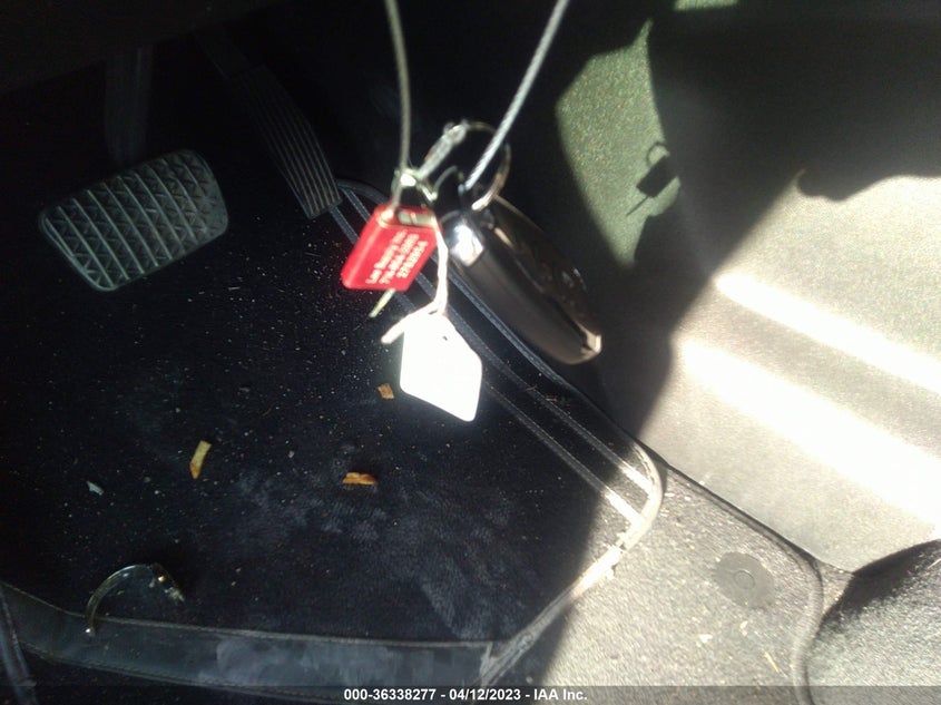 VIN 2GNAXLEX2K6301247 2019 CHEVROLET EQUINOX LT
