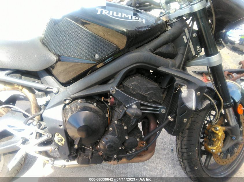 2009 TRIUMPH MOTORCYCLE STREET TRIPLE 675 SMTD01NEX9J408915
