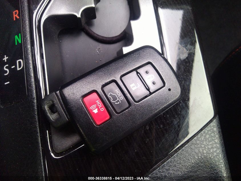 2017 TOYOTA RAV4 HYBRID SE - JTMJJREV4HD106823