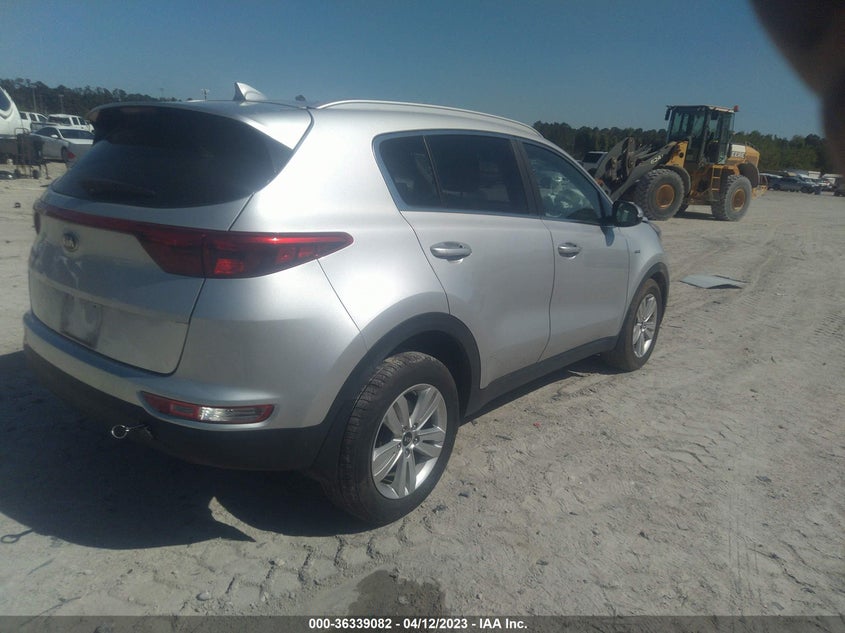 VIN KNDPMCAC8J7459086 2018 KIA SPORTAGE LX