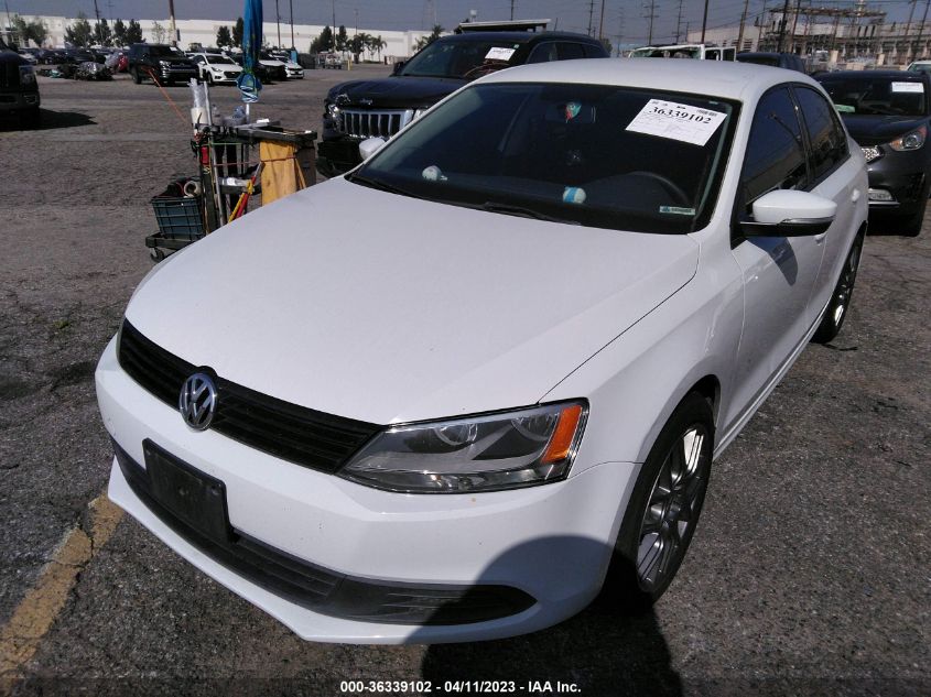 2014 VOLKSWAGEN JETTA SEDAN SE - 3VWD17AJ1EM413609