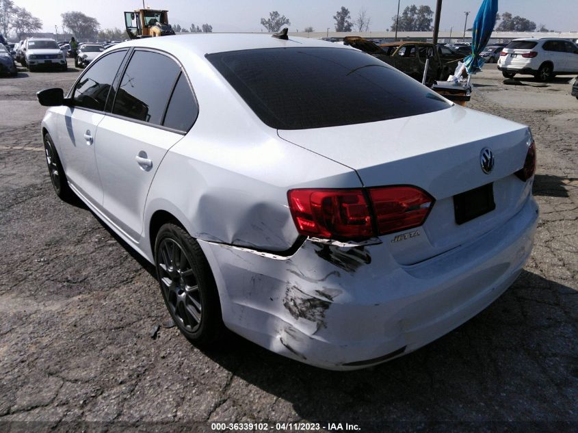 2014 VOLKSWAGEN JETTA SEDAN SE - 3VWD17AJ1EM413609