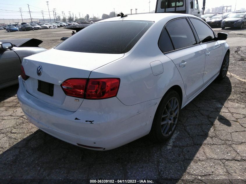 2014 VOLKSWAGEN JETTA SEDAN SE - 3VWD17AJ1EM413609