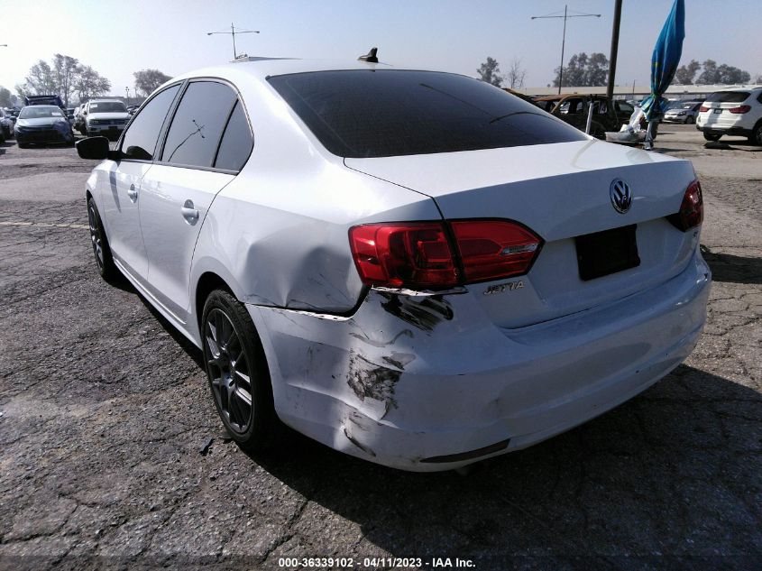 2014 VOLKSWAGEN JETTA SEDAN SE - 3VWD17AJ1EM413609