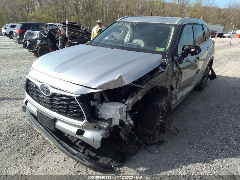 2022 TOYOTA HIGHLANDER XLE - 5TDHZRBH3NS587959