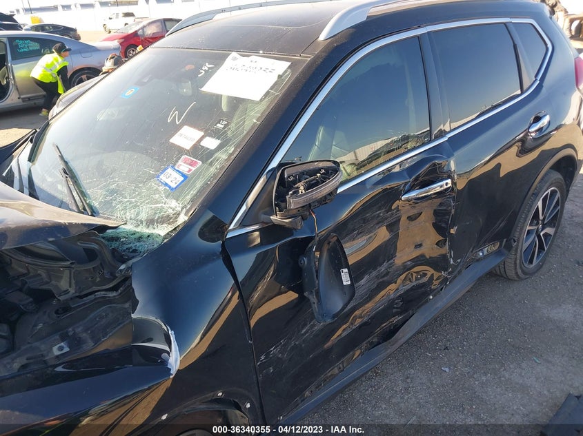 VIN 5N1AT2MT5KC779128 2019 NISSAN ROGUE SL