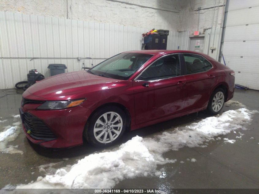 2018 TOYOTA CAMRY LE 4T1B11HK7JU607553
