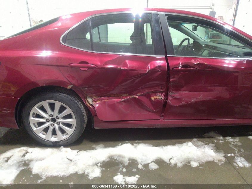2018 TOYOTA CAMRY LE 4T1B11HK7JU607553