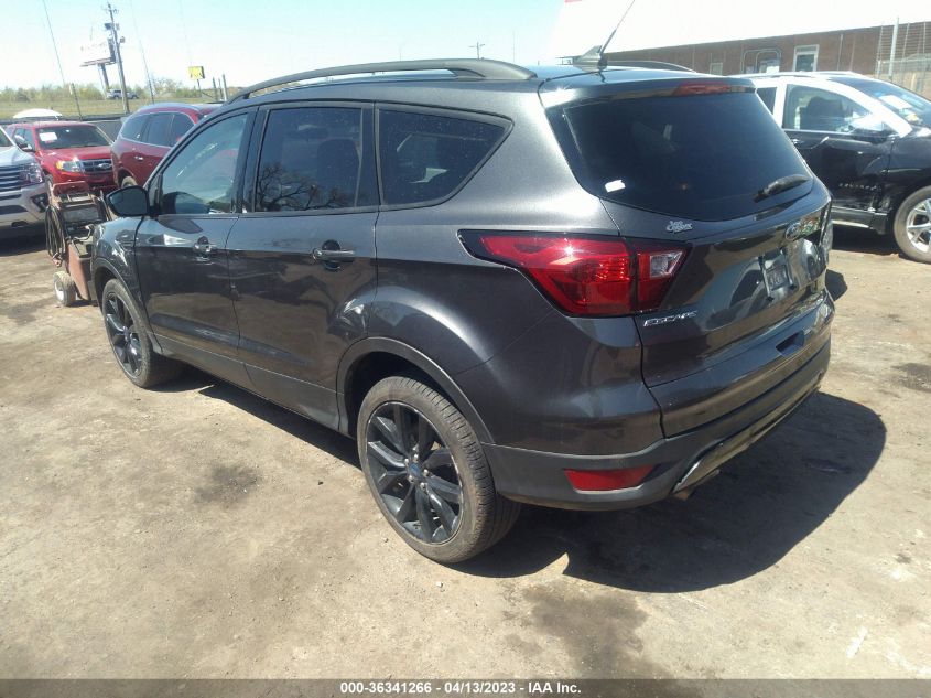 2019 FORD ESCAPE SE - 1FMCU0GDXKUB01368