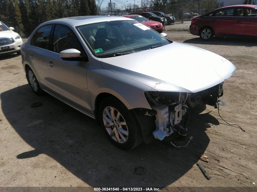 2014 VOLKSWAGEN JETTA SEDAN SE - 3VWD17AJ3EM445445