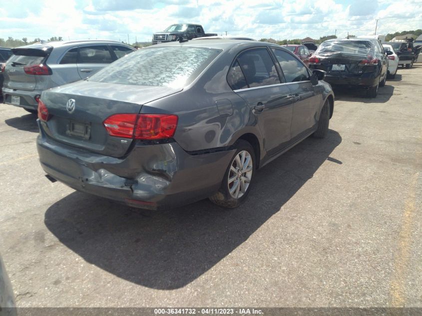 2014 VOLKSWAGEN JETTA SEDAN SE W/CONNECTIVITY - 3VWD07AJXEM309235