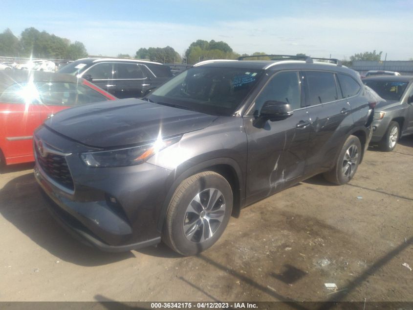 2022 TOYOTA HIGHLANDER XLE - 5TDGZRAH1NS548199