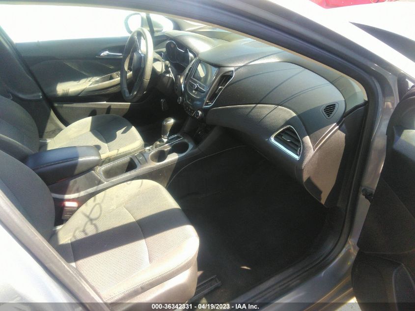 2018 CHEVROLET CRUZE LT - 1G1BE5SM4J7161136