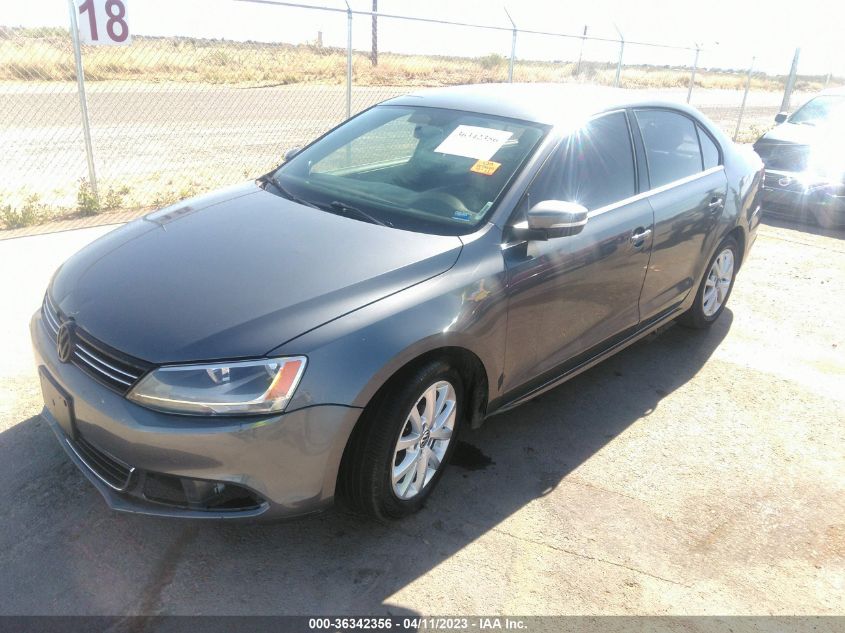 2013 VOLKSWAGEN JETTA SEDAN SE - 3VWDX7AJ7DM398398