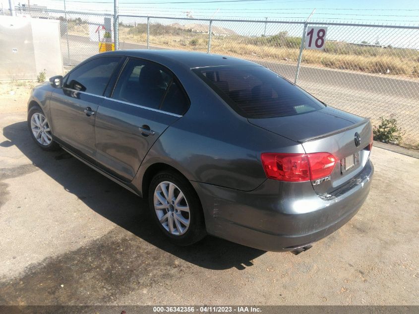 2013 VOLKSWAGEN JETTA SEDAN SE - 3VWDX7AJ7DM398398