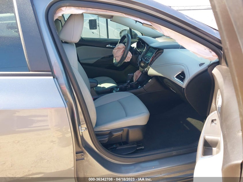 VIN 1G1BF5SM5K7115409 2019 CHEVROLET CRUZE PREMIER