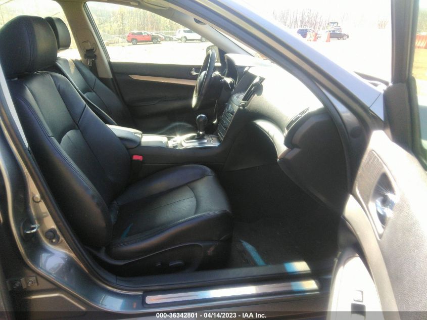 2015 INFINITI Q40 JN1CV6AR1FM523840