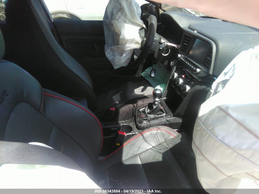 VIN KMHD04LB4KU859976 2019 HYUNDAI ELANTRA SPORT
