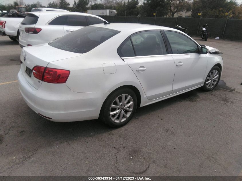 2014 VOLKSWAGEN JETTA SEDAN SE - 3VWD17AJ8EM406687