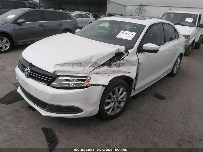 2014 VOLKSWAGEN JETTA SEDAN SE - 3VWD17AJ8EM406687