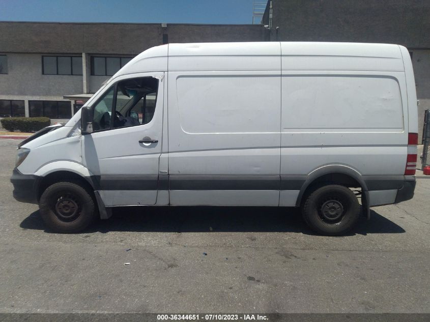 2016 MERCEDES-BENZ SPRINTER CARGO VANS WD3PE7DD8GP321270