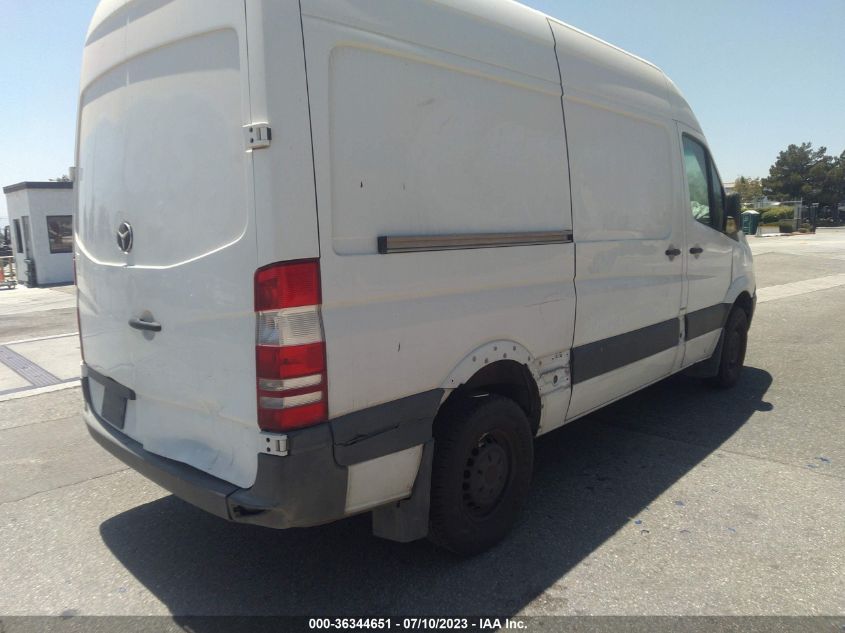 2016 MERCEDES-BENZ SPRINTER CARGO VANS WD3PE7DD8GP321270