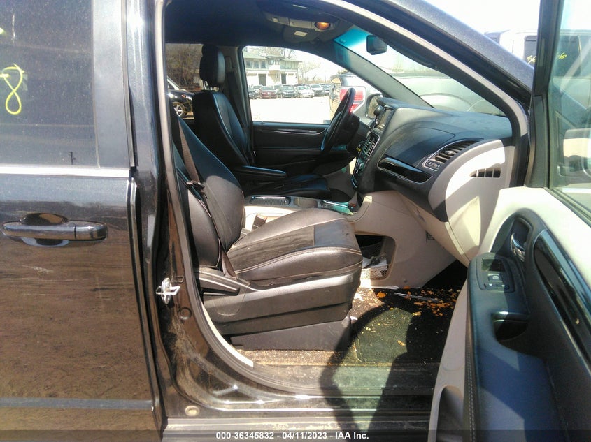 VIN 2C4RDGCG9JR209550 2018 DODGE GRAND CARAVAN SXT