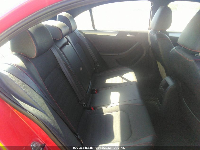 2014 VOLKSWAGEN JETTA SEDAN GLI - 3VW4T7AJ2EM246378