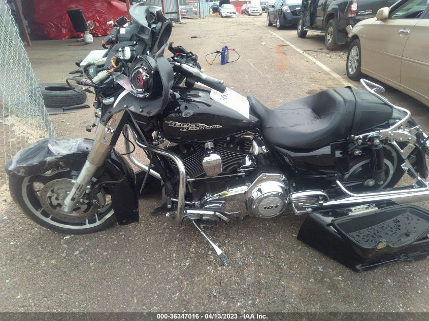 2013 HARLEY-DAVIDSON FLHX STREET GLIDE - 1HD1KBM12DB689111
