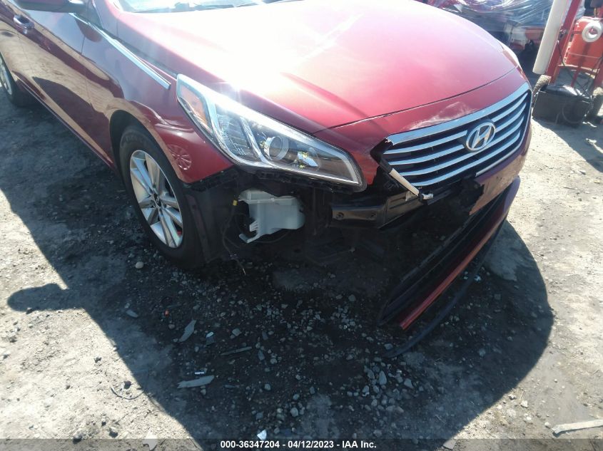 2015 HYUNDAI SONATA 2.4L SE - 5NPE24AF5FH227013