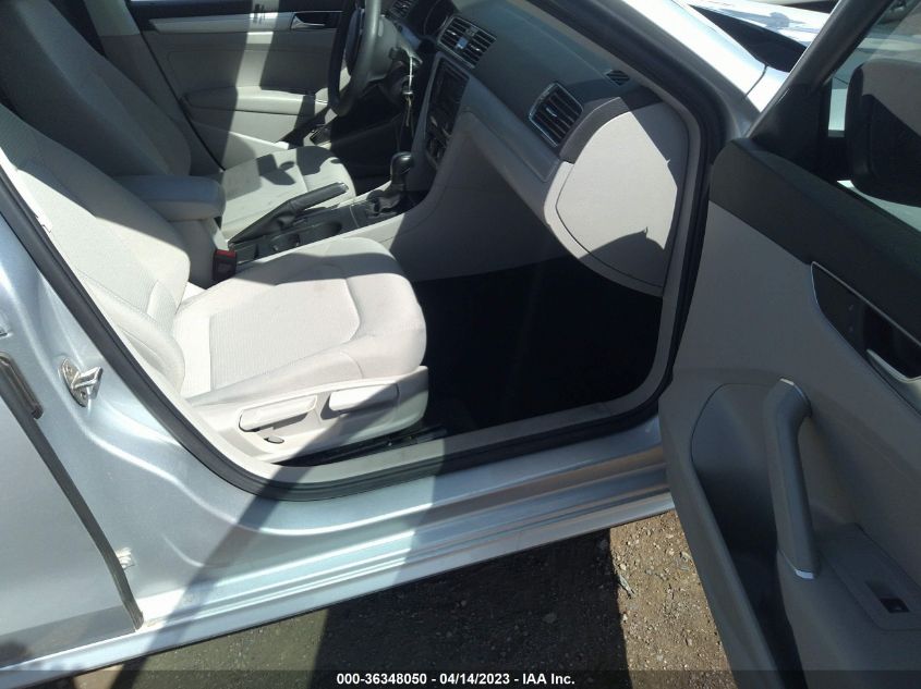 2018 VOLKSWAGEN PASSAT 2.0T S/R-LINE - 1VWAA7A38JC049558