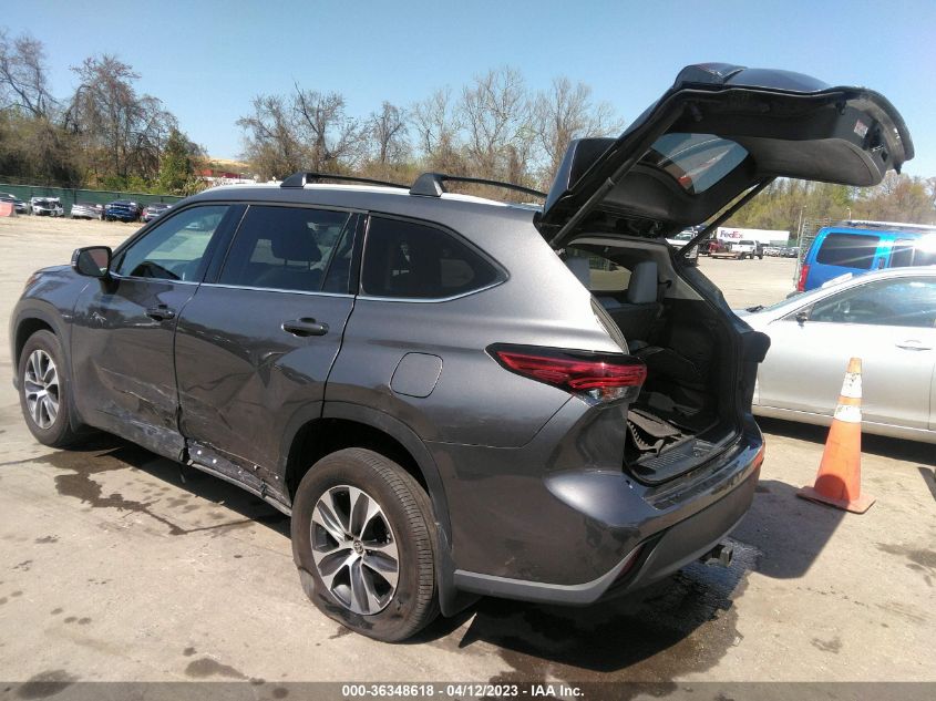 2022 TOYOTA HIGHLANDER XLE - 5TDGZRBH9NS179137
