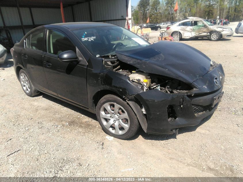 2013 MAZDA MAZDA3 I SPORT - JM1BL1U77D1846090