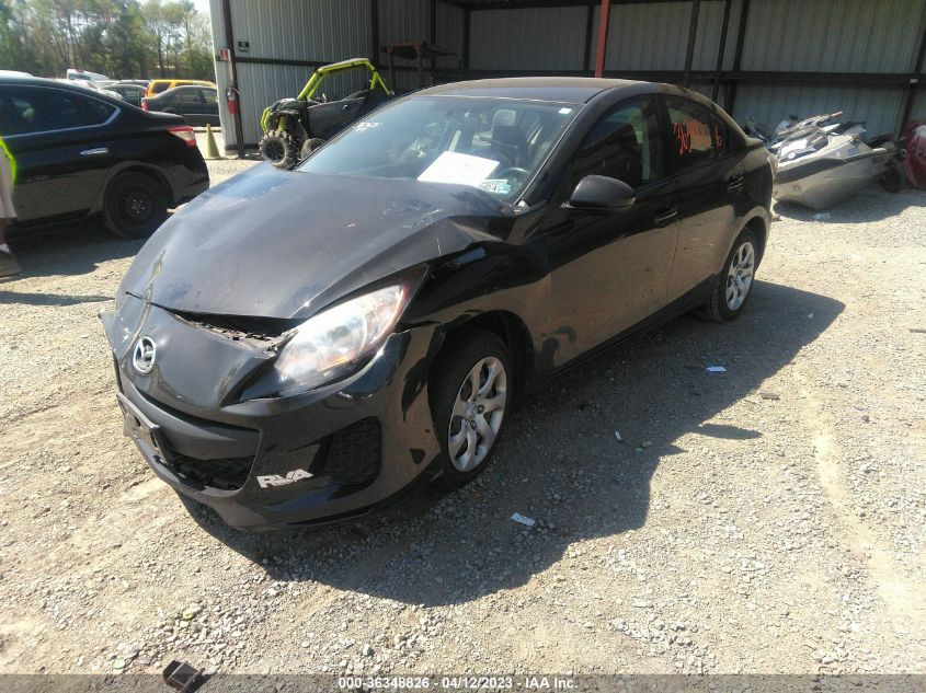 2013 MAZDA MAZDA3 I SPORT - JM1BL1U77D1846090