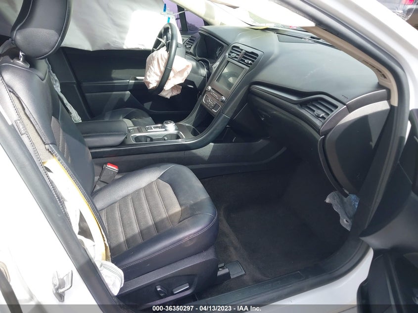 VIN 3FA6P0HD1JR256944 2018 FORD FUSION SE