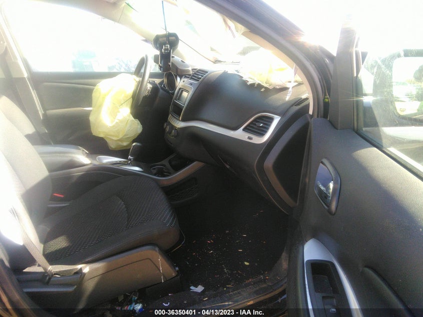 VIN 3C4PDCABXJT508940 2018 DODGE JOURNEY SE
