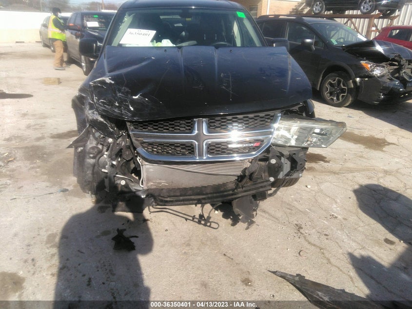VIN 3C4PDCABXJT508940 2018 DODGE JOURNEY SE