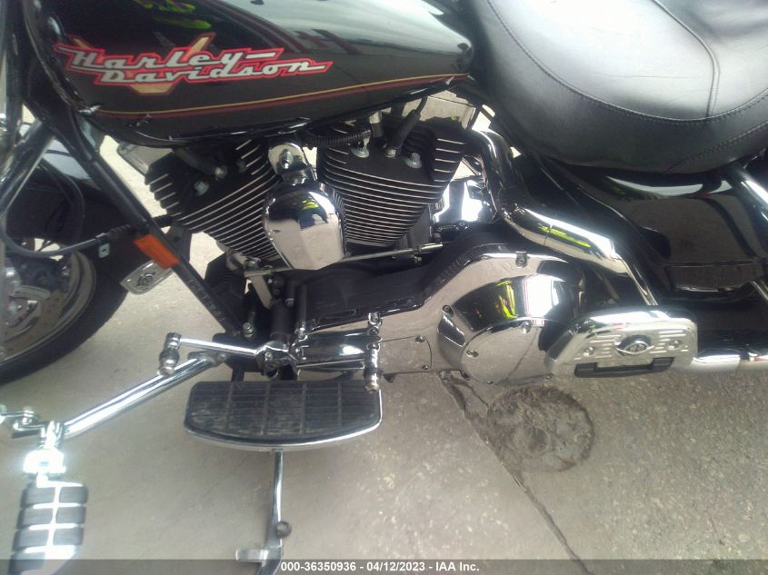 2002 HARLEY-DAVIDSON FLHRI - 1HD1FBW172Y647223