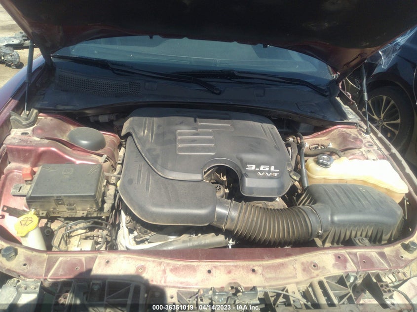 VIN 2C3CDXBG8KH644322 2019 DODGE CHARGER SXT