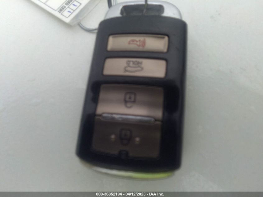 2015 KIA K900 PREMIUM KNALU4D48F6024300