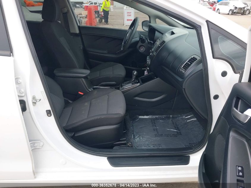 2017 KIA FORTE LX - 3KPFL4A74HE013678
