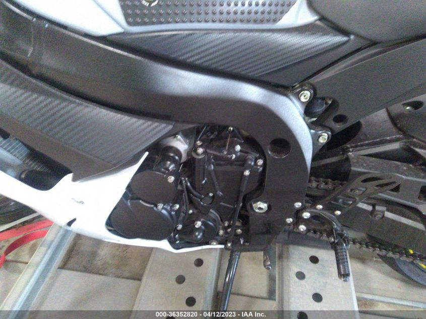 2022 SUZUKI GSX-R600 - JS1GN7FA5N7100385