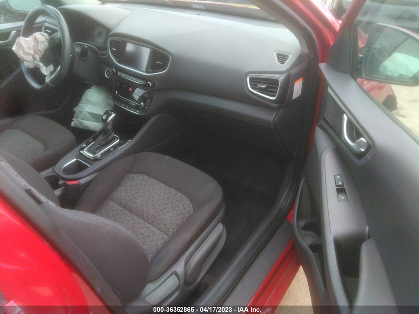 VIN KMHC65LC9KU167527 2019 HYUNDAI IONIQ HYBRID BLUE