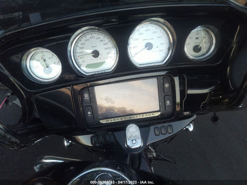 2014 HARLEY-DAVIDSON FLHXS STREET GLIDE SPECIAL - 1HD1KRM19EB682571