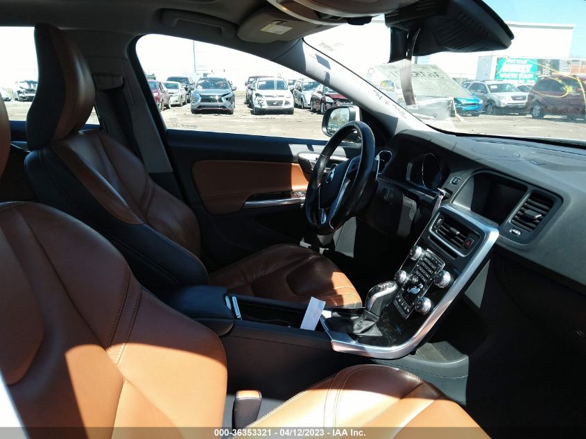 2015 VOLVO S60 T6 DRIVE-E PLATINUM - YV149MFM5F1334157
