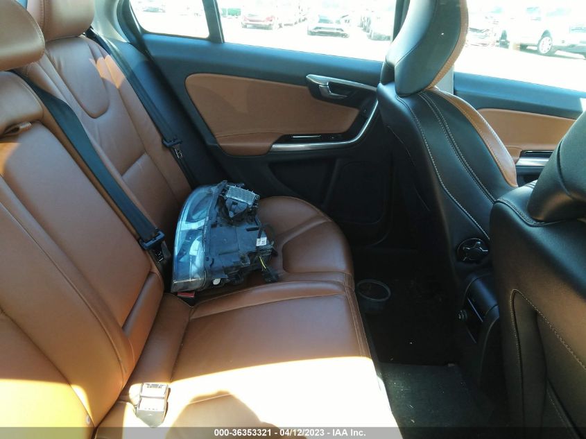 2015 VOLVO S60 T6 DRIVE-E PLATINUM - YV149MFM5F1334157
