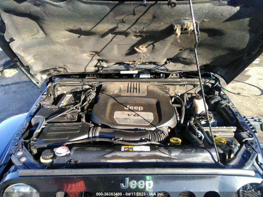 2014 JEEP WRANGLER UNLIMITED SAHARA - 1C4BJWEG0EL111068