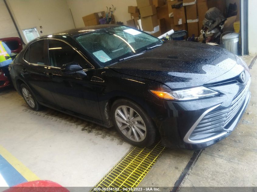 2022 TOYOTA CAMRY LE - 4T1C11AK5NU006050