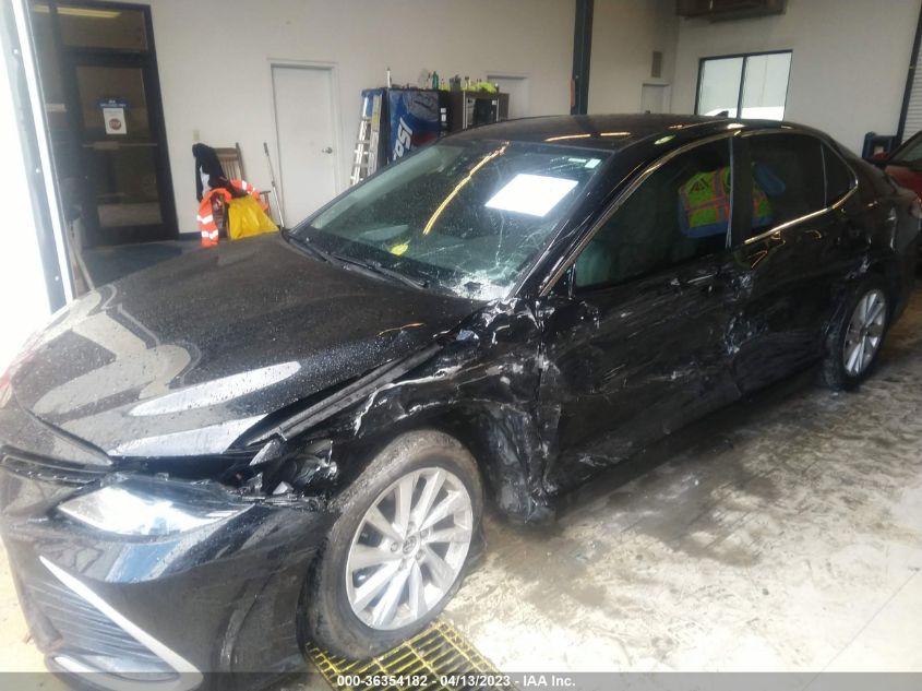 2022 TOYOTA CAMRY LE - 4T1C11AK5NU006050
